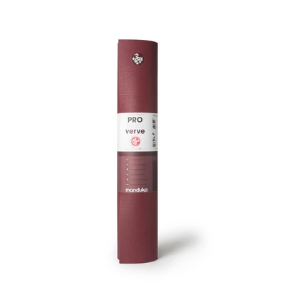 Manduka Pro Black 6 mm  jógaszőnyeg, verve, bordó